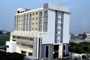 Hotel Lineage